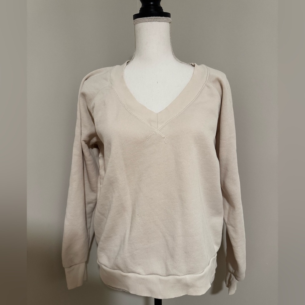Universal Thread V-Neck Sweatshirt - Cream/Tan - Size M
